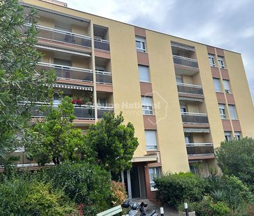 Appartement T1 Meublé dans résidence (route d'Uzès), - Photo 1