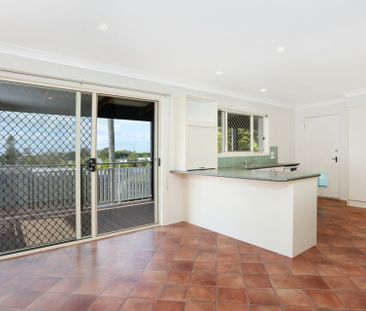 SPACIOUS DUAL LIVING IN CENTRAL NERANG AND VIEWS - Photo 4