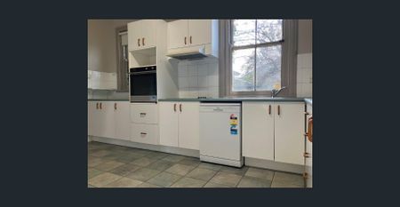 Conveniently Located Family Home - Photo 3