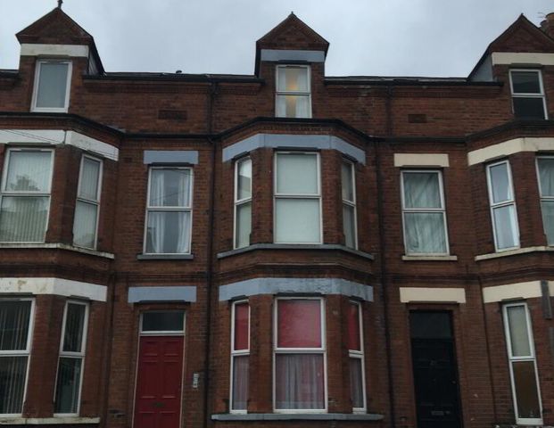 Flat 2-23 Camden Street, BT96AT, Belfast - Photo 1