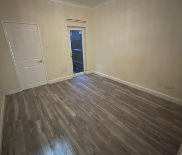 3 Bed Terraced House, Hartlepool Road, CV1 - Photo 2