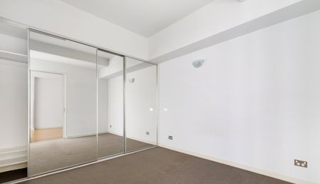 804/422 Collins Street, Melbourne - Photo 4