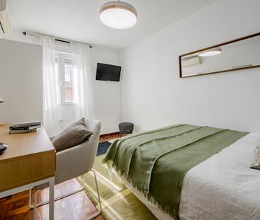 Calle de Fuendetodos, Madrid, Community of Madrid 28047 - Photo 6