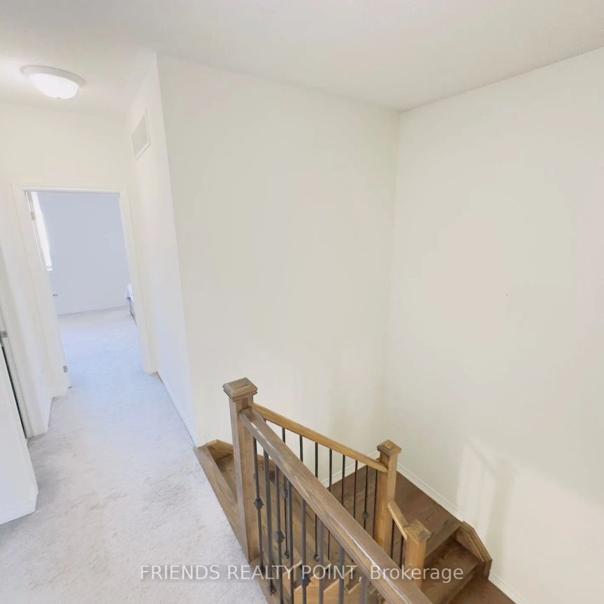 Condo Townhouse For Lease | E9233655 - Photo 1