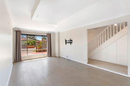 9 Roff Street, Reservoir VIC 3073 - Photo 2