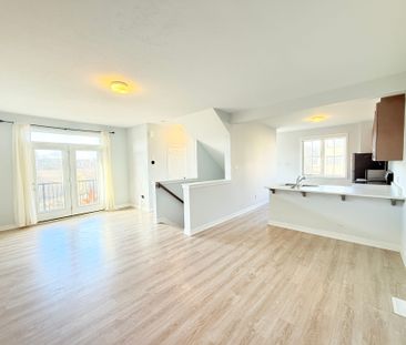 For Lease - 63 Stitch Mews, Stittsville - Munster - Richmond, Ontario - Photo 1