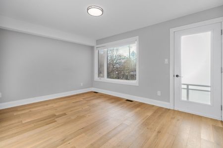 507 Churchill Avenue North - 1 - Photo 5