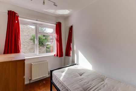 3 bedroom terraced house to rent - Photo 5