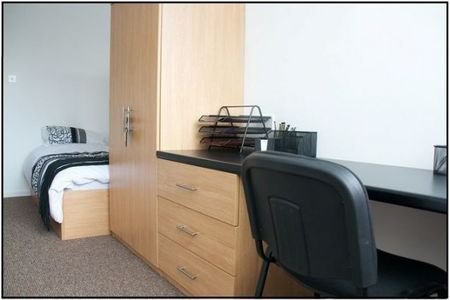 SINGLE BEDROOM - PRIVATE HALLS - STUDENT ACCOMMODATION LIVERPOOL - Photo 3