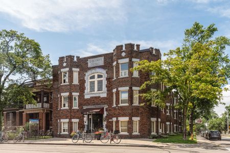 118 Roncesvalles Avenue - Photo 3