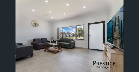 Luxurious Family Residence! - Photo 2