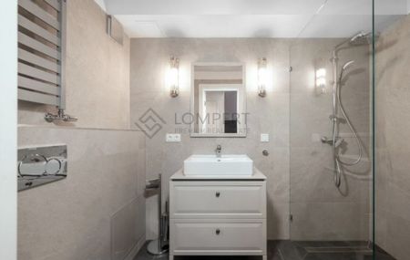 Świeżo wyremontowany z pięknym ogrodem - Zdjęcie 4