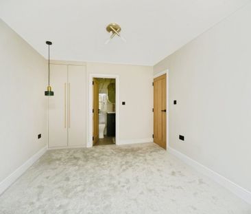 4 Bed Terraced House, Upper Sudeley Street, BN2 - Photo 2