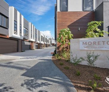 Spacious 4-Bedroom Townhome with Quality Finishes - Photo 4