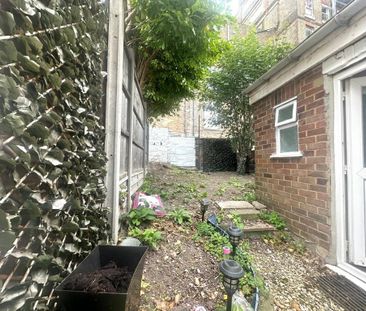 2 bedroom terraced house to rent - Photo 6