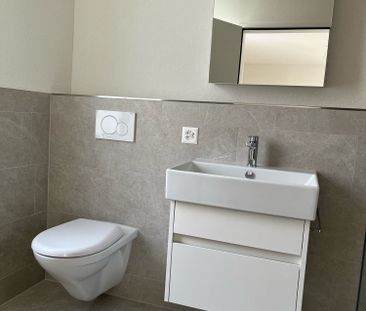 Attraktive, moderne (fast neue) 3½ Zimmerwohnung - Photo 5