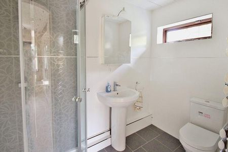 Cronton Lane, Widnes, WA8 9AR - Photo 3