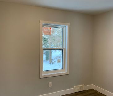 For Lease - 160 Toronto Street Unit# Main, Barrie, Ontario - Photo 2