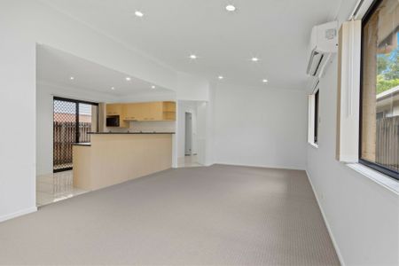 16 Lawley Street, Kedron QLD, Belconnen - Photo 3