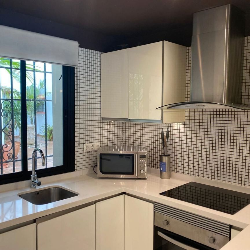 Apartamento de alquiler en Avenida de Julio Iglesias, S/n, Puerto Banús - Photo 1