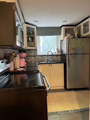For Lease - 823 Craven Road, Toronto, Ontario - Photo 4