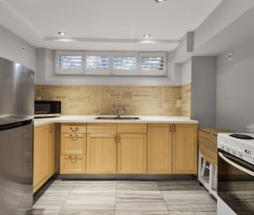 For Lease - 25 Carscadden Drive Unit# Lower, Toronto, Ontario - Photo 2