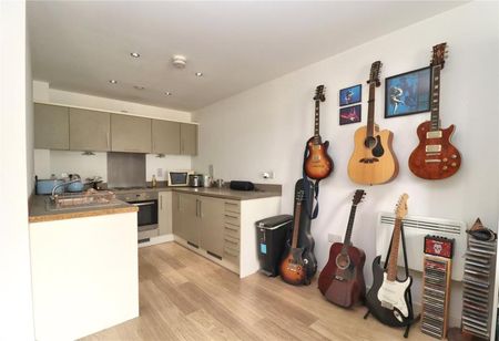 Cardinal Place, Woking, Surrey, GU22 - Photo 5