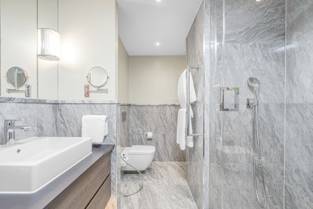 Deluxe two bedroom apartment at Cheval Hyde Park Gate - Photo 4