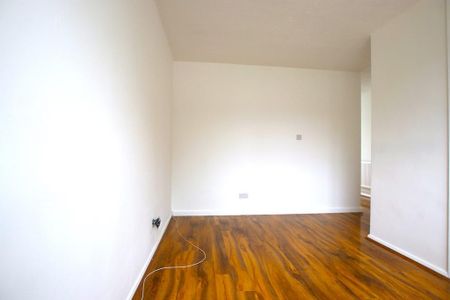 3 bedroom maisonette to rent - Photo 3