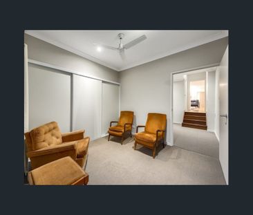 Spacious Family Living with Study & Modern Comfort in Everton Park - Photo 3