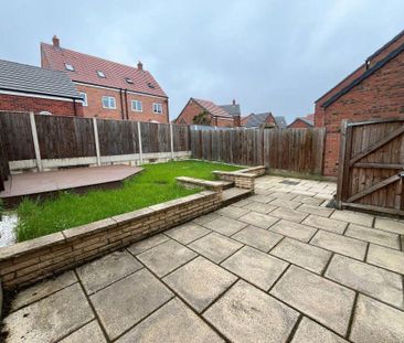 3 bedroom semi-detached house to rent - Photo 4