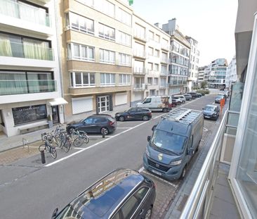Gemeubeld appartement met zijdelings zeezicht nabij het Driehoeksplein - Photo 6