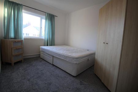 3 bedroom detached house to rent - Photo 3