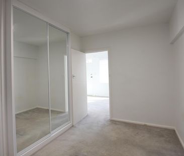2/20 Loch Avenue, St Kilda East VIC 3183 - Apartment For Rent | Domain - Photo 1