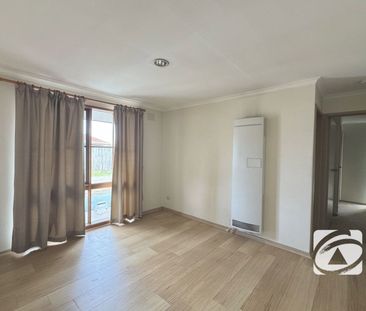 COSY THREE-BEDROOM HOME IN PRIME LOCATION - Photo 6