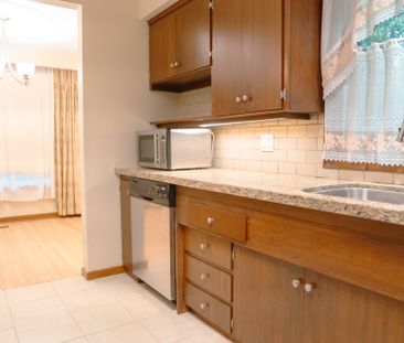 For Lease - 2 Brantwood Drive, Toronto, Ontario - Photo 6