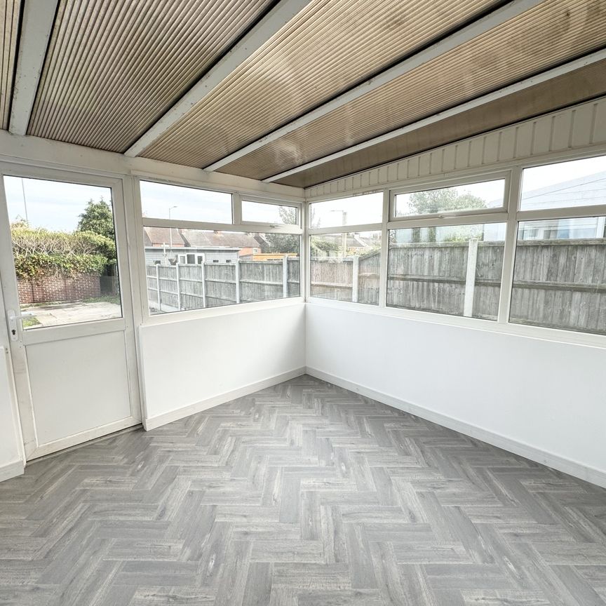 Dell Road East, Lowestoft - Photo 1