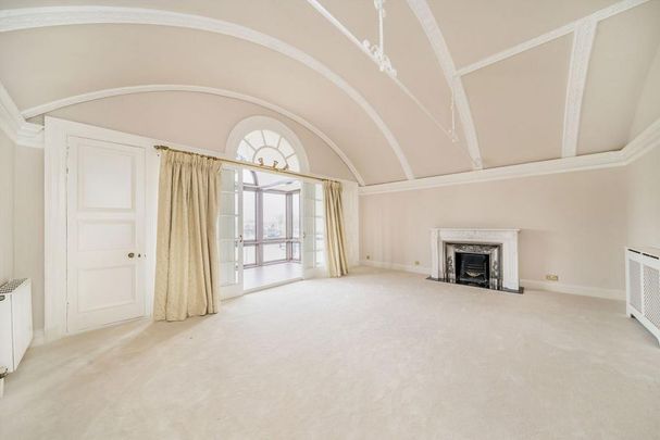 3 bedroom flat to rent - Photo 1