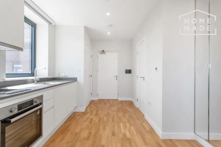 Premier House, HA3 - Photo 3