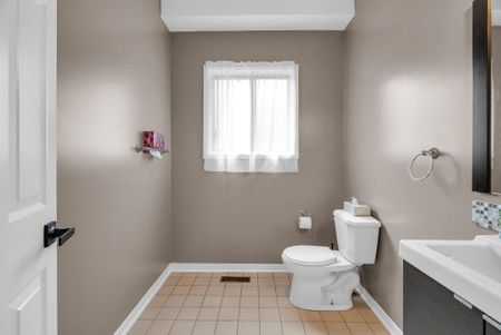 For Lease - 34 Barclay Court, Markham, Ontario - Photo 3