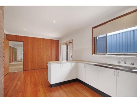 6 Binda Street, Keiraville, NSW 2500 - Photo 3