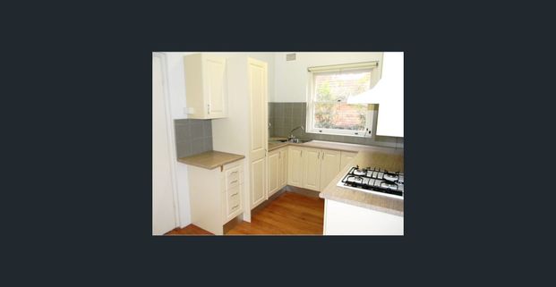 BOUTIQUE ONE BEDROOM APARTMENT - Photo 1