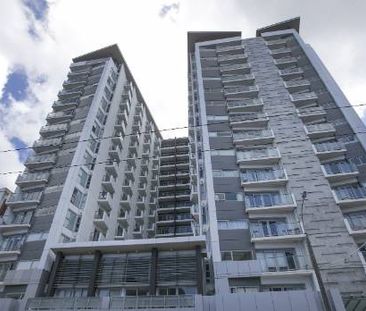 Fully furnished 2 bedroom in Soho - Photo 6