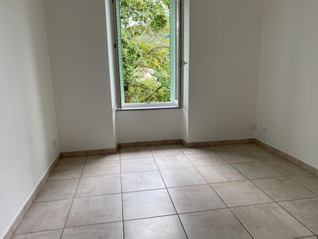 Location Appartement 3 pièces 57m² VALS LES BAINS 07600 - Photo 4