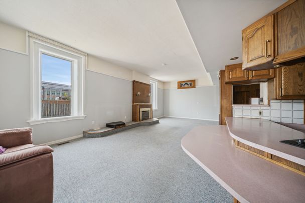 For Lease - 8 Wellington Street, Kawartha Lakes, Ontario - Photo 1