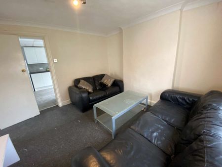 5 Bed House share in Winton Room 5 - Photo 3