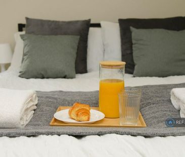 1 bedroom in a house share to rent - Photo 4