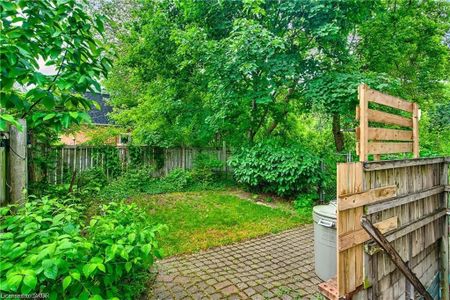 For Lease - 118 Queen Street, Hamilton, Ontario - Photo 5