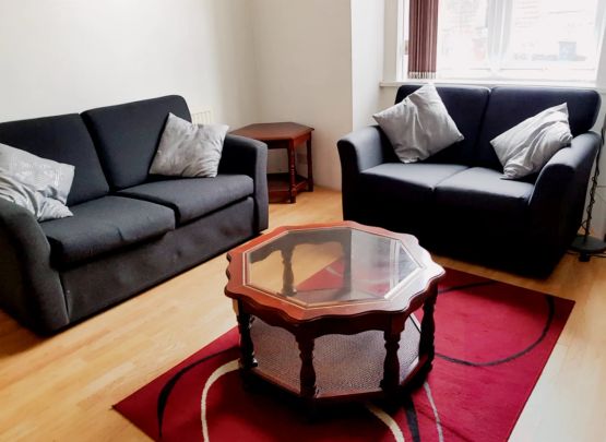 7 Bed, 1 Bath - Photo 1