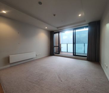 Fabulous 1 Bedroom Apartment in Great Location - Photo 4